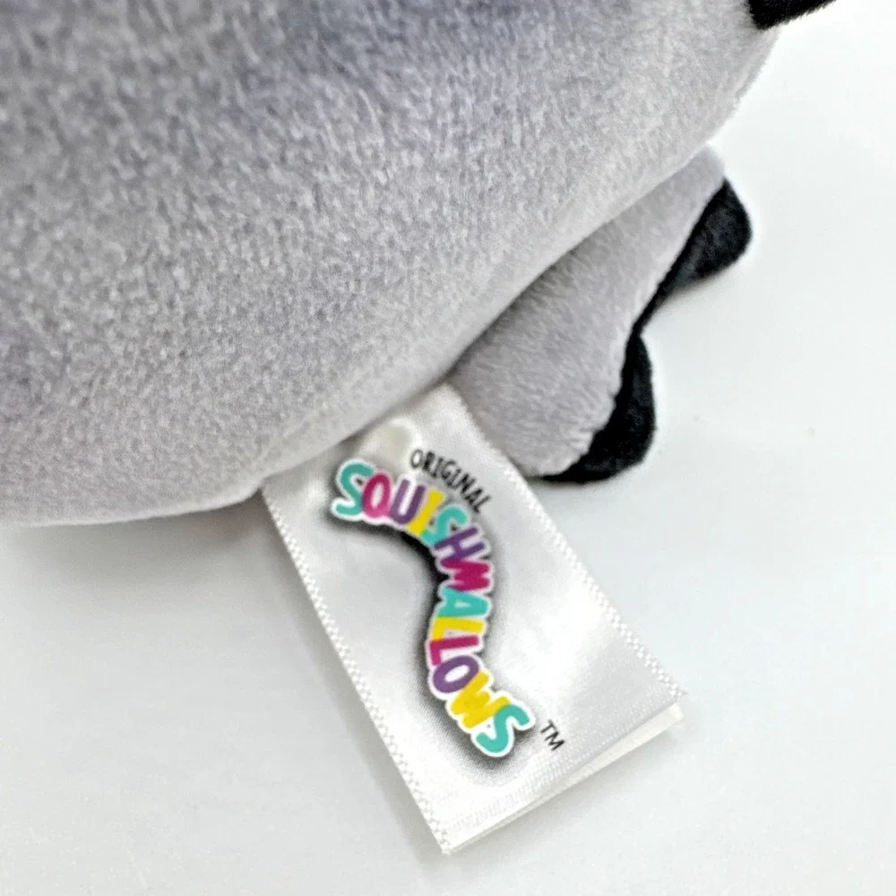 Squishmallows Mini 5"‎ Gordon Gray Shark Plush - Picture 5 of 6